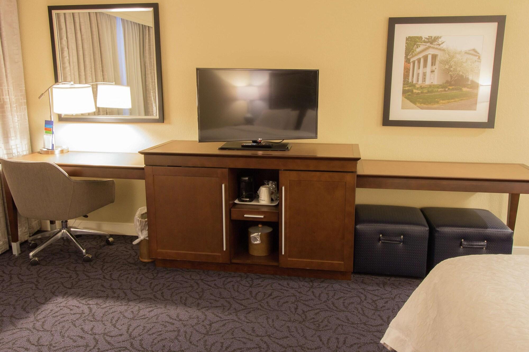 Hampton Inn & Suites Cazenovia, Ny Екстер'єр фото
