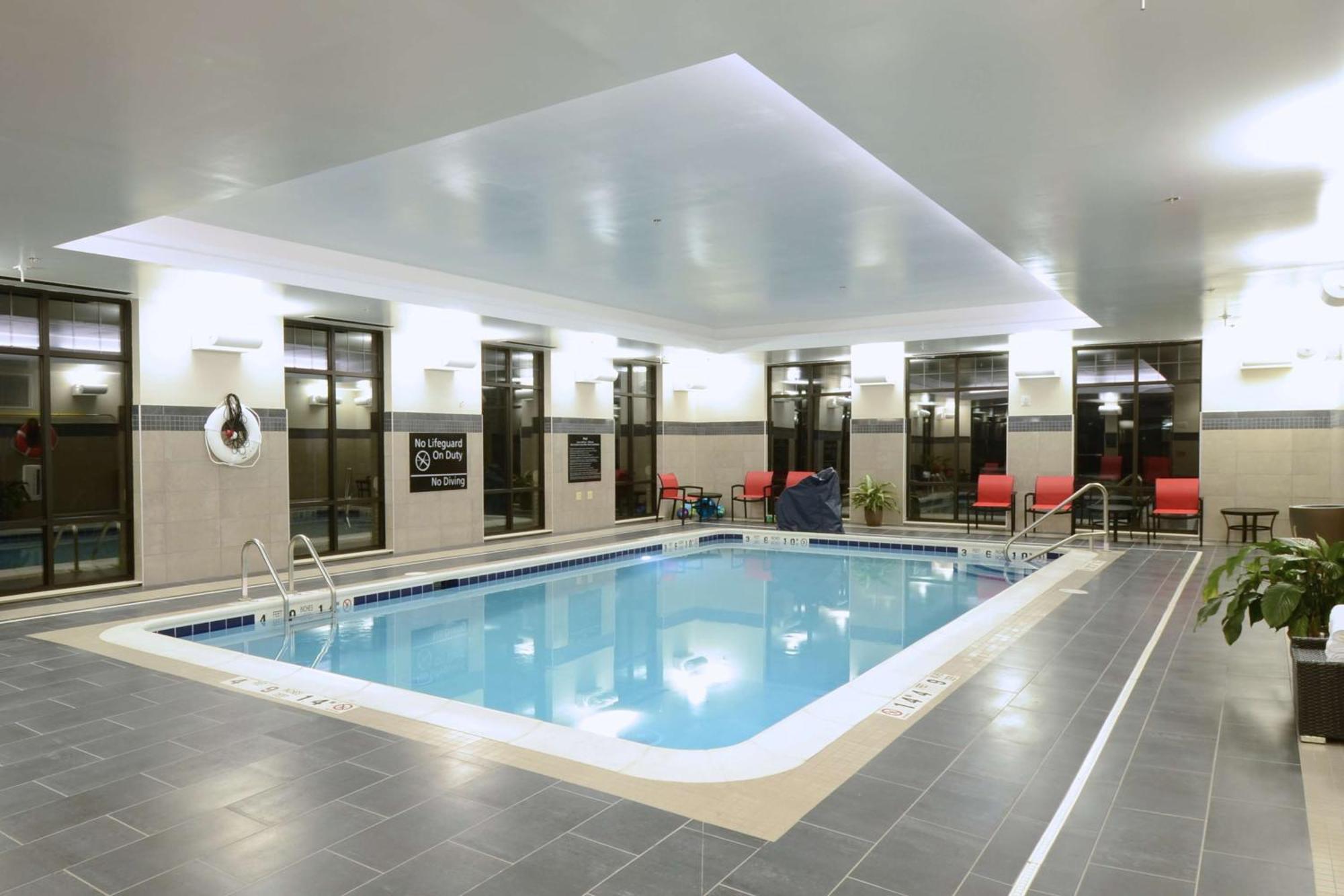 Hampton Inn & Suites Cazenovia, Ny Екстер'єр фото