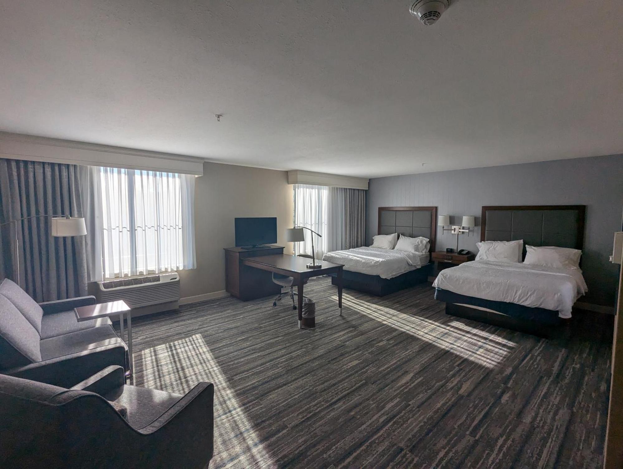 Hampton Inn & Suites Cazenovia, Ny Екстер'єр фото