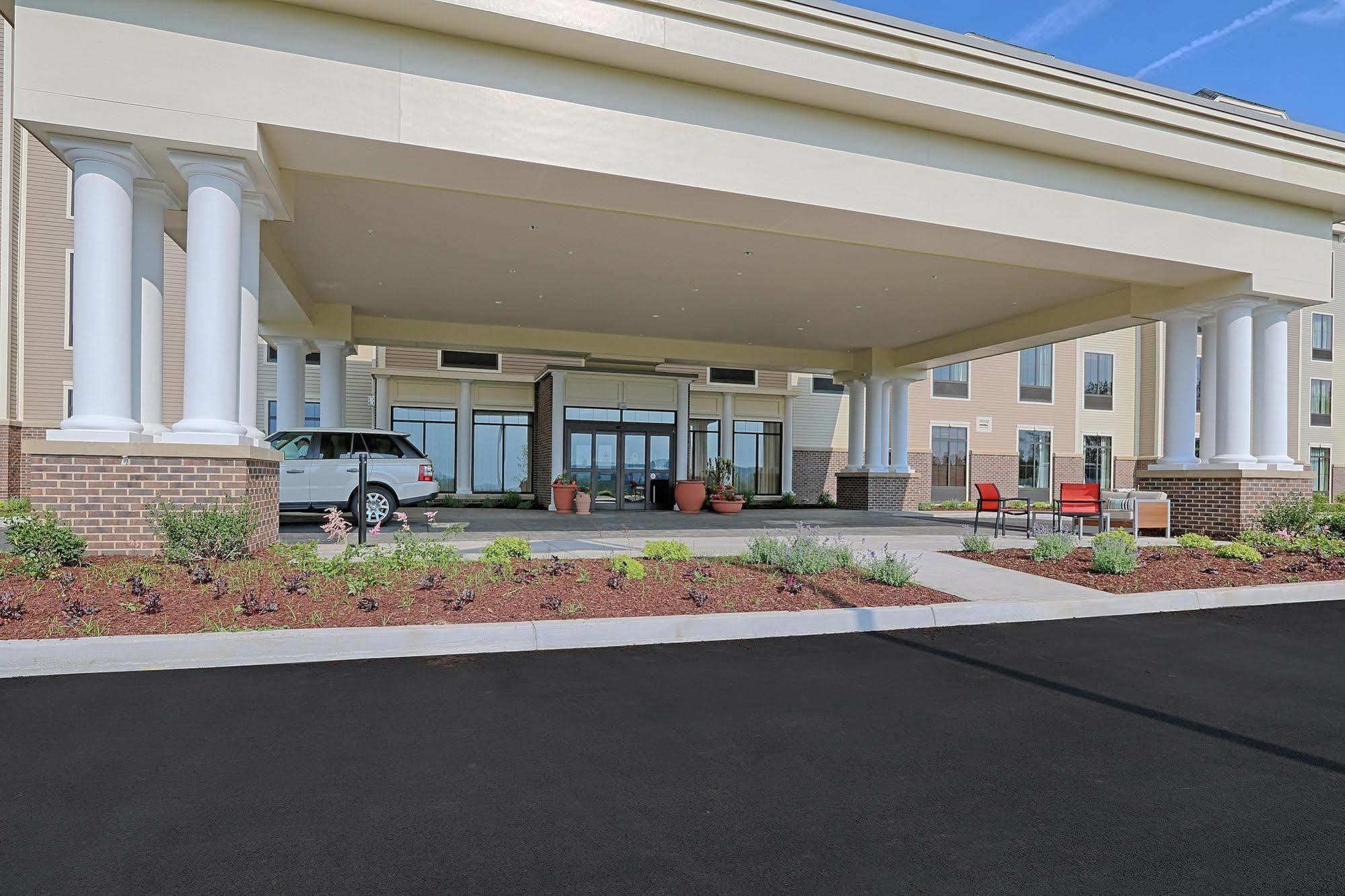 Hampton Inn & Suites Cazenovia, Ny Екстер'єр фото