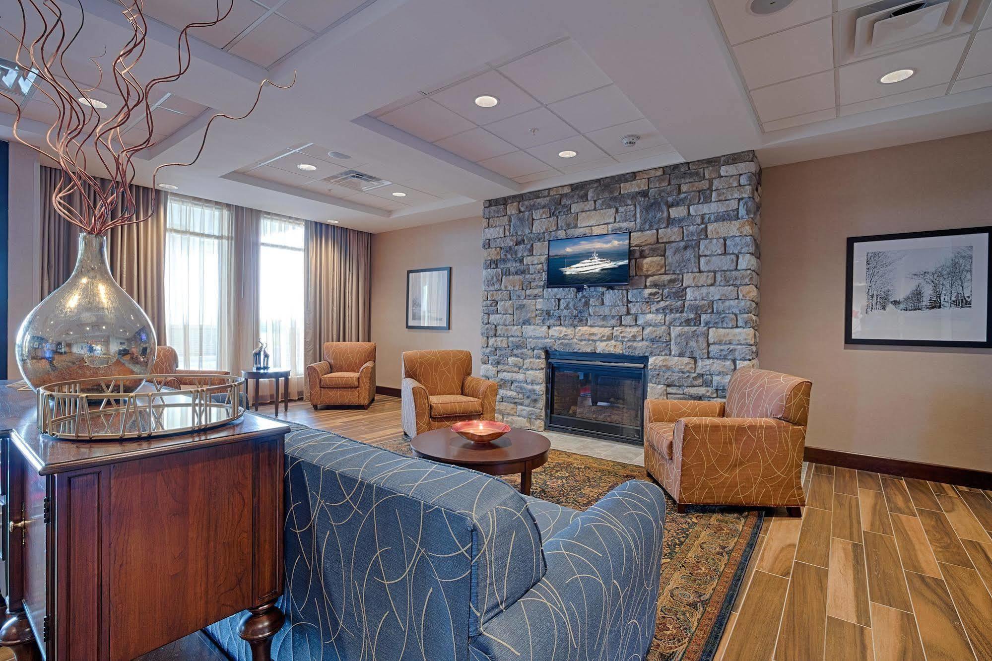 Hampton Inn & Suites Cazenovia, Ny Екстер'єр фото